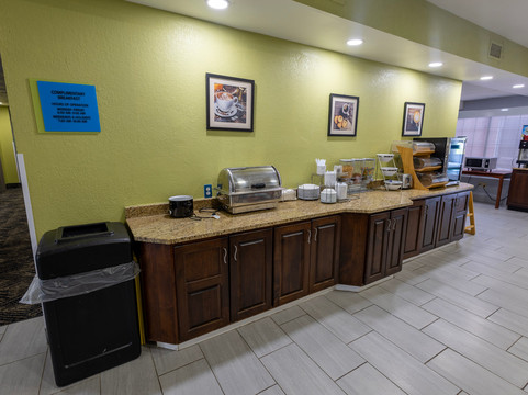 奥拉布山旅馆主图