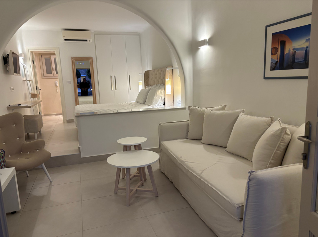 圣托米玛拉假日酒店主图