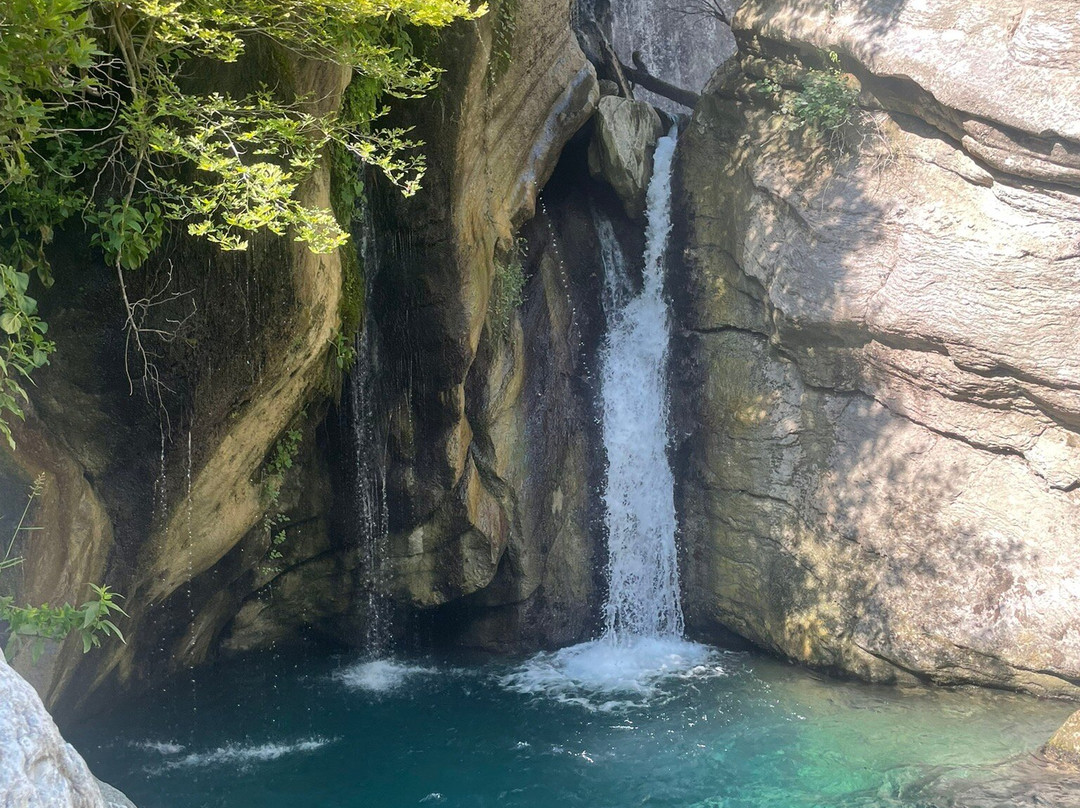 Bogove Waterfall-培拉特必去景点