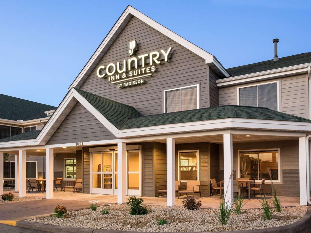 Country Inn & Suites by Radisson, Chippewa Falls, WI主图