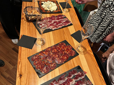 Local Experts Tours-圣塞瓦斯蒂安必去景点