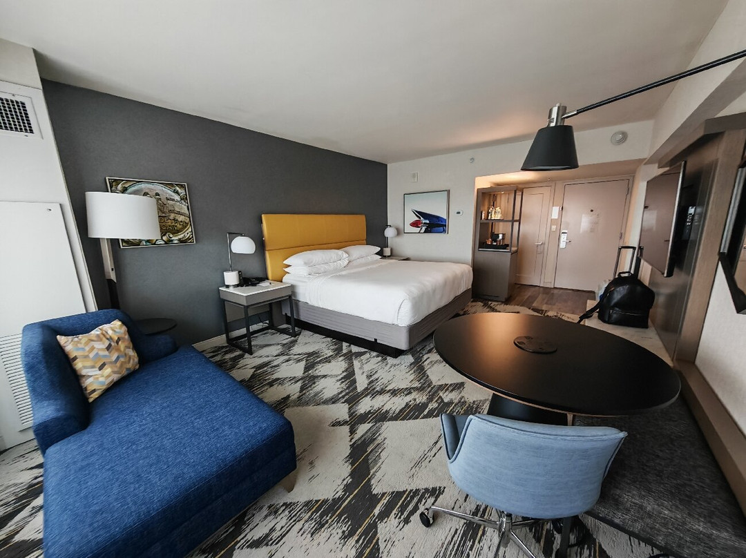 底特律诺维喜来登酒店主图