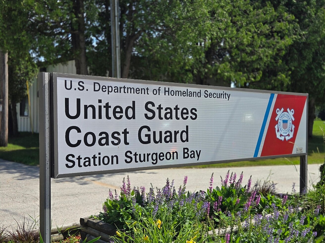 Sturgeon Bay Ship Canal North Pierhead Light-斯特金贝必去景点