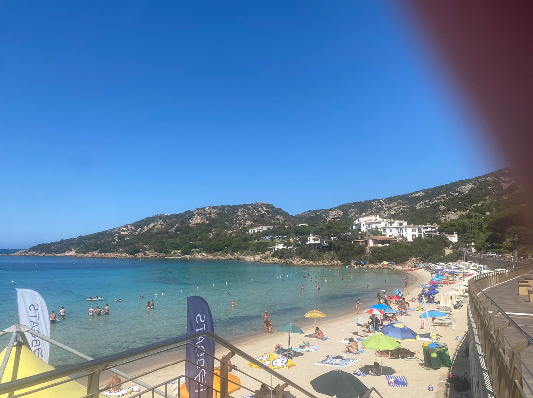 Spiaggia libera Baja Sardinia