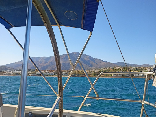 Navegando El Estrecho-埃斯特波纳必去景点