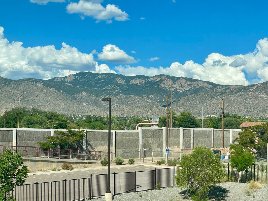 Holiday Inn Express & Suites Albuquerque East by IHG主图