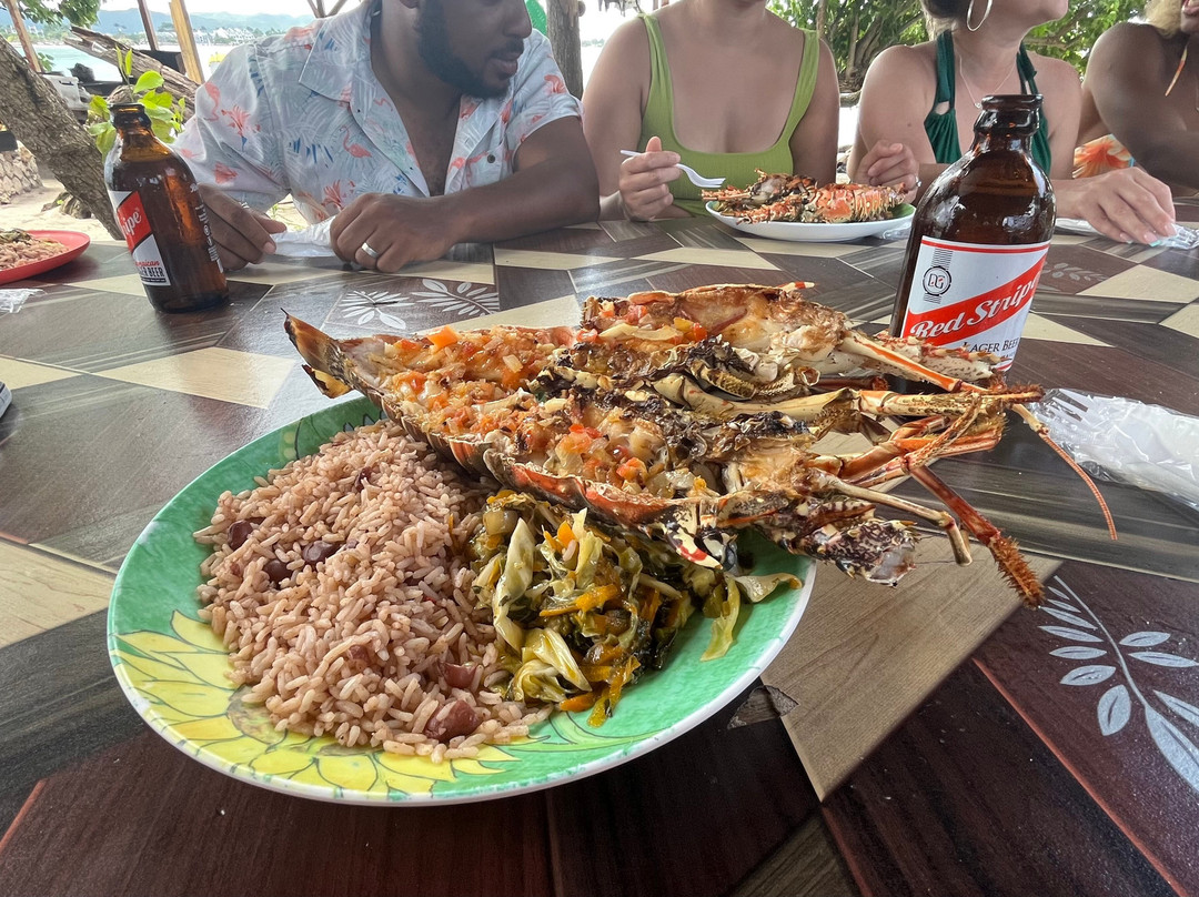 YaMon Red Stripe Catamaran Cruises-内格里尔必去景点