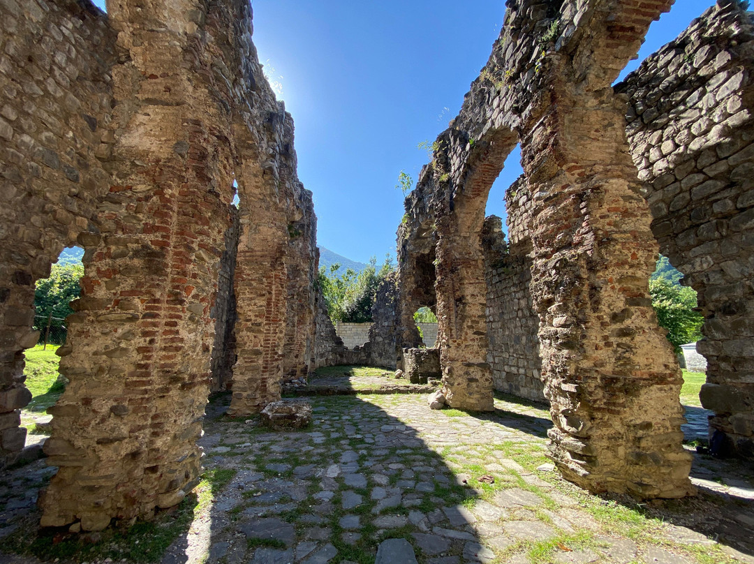 Gum Basilica-Qakh必去景点