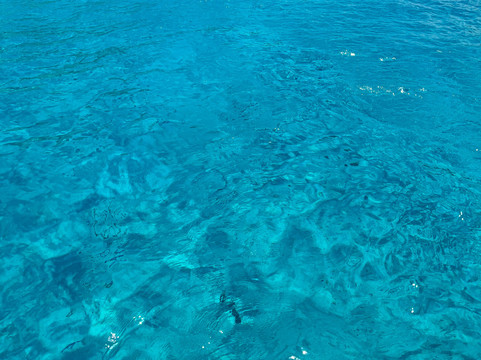 Barca crystal-兰佩杜萨必去景点