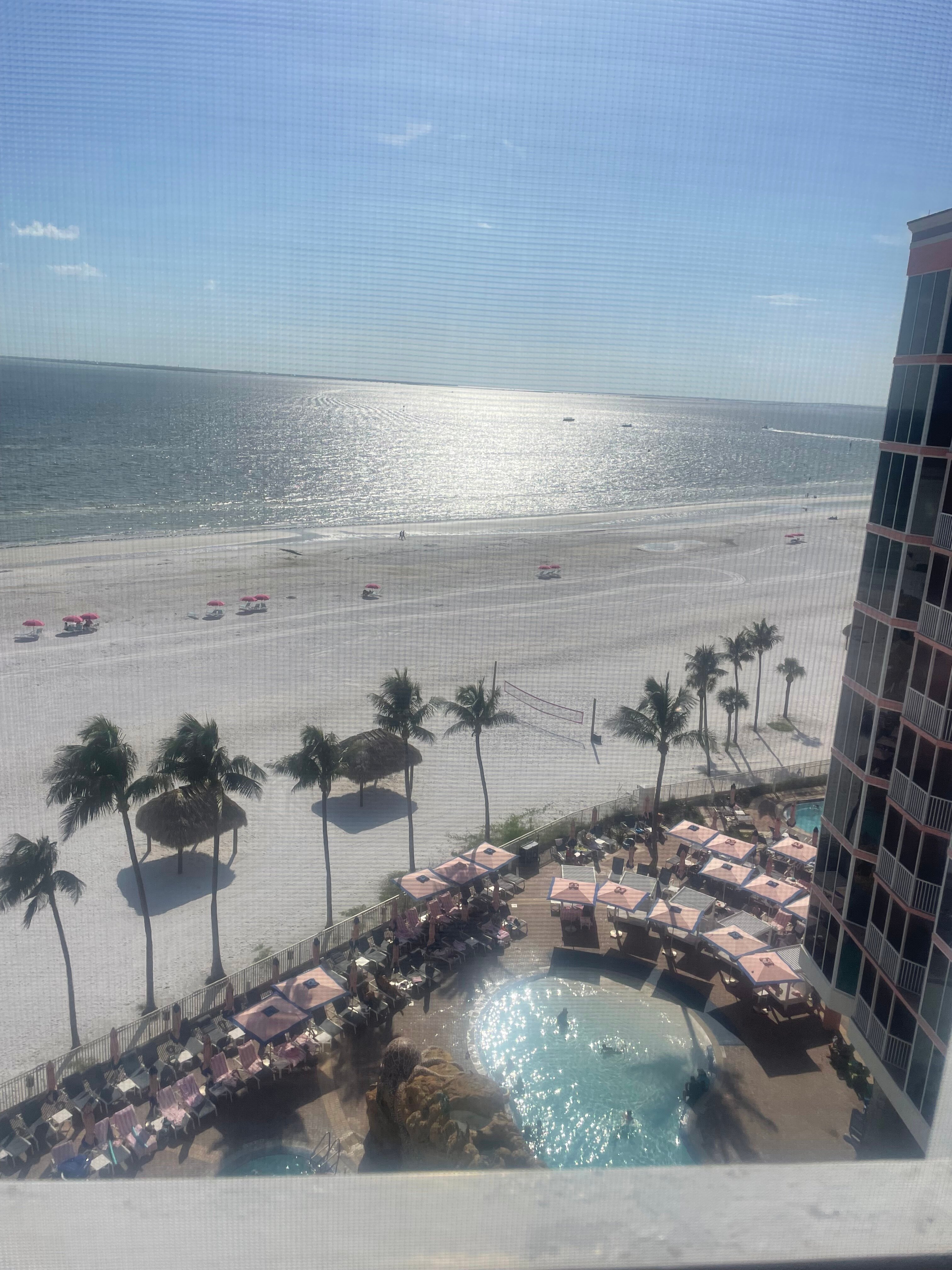 Pink Shell Beach Resort & Marina-泳池