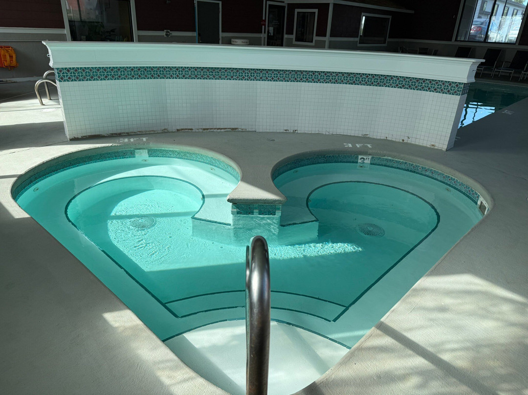 Budget Host Inn & Suites主图