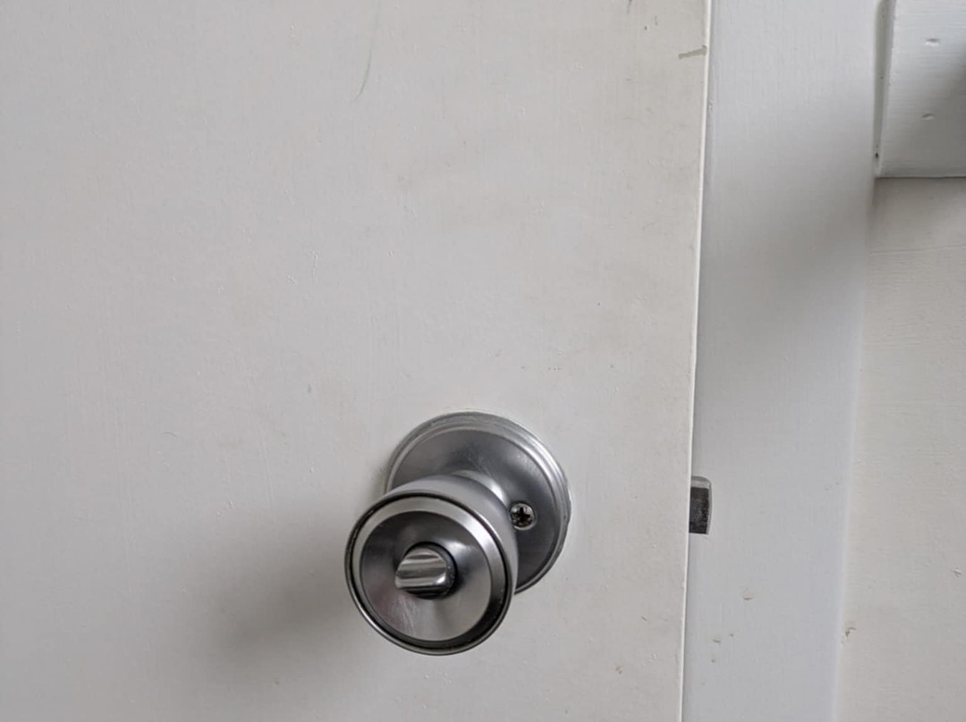 布鲁斯酒店主图