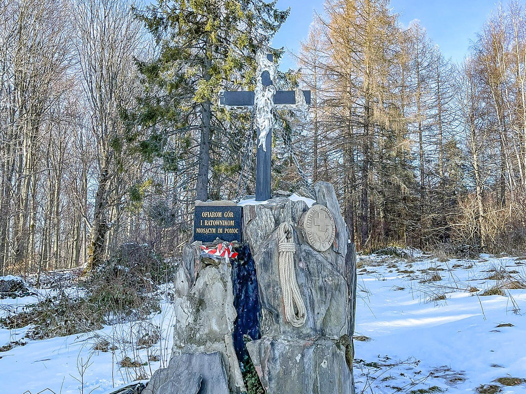 Pomnik Ofiarom Gór I Ratownikom Niosącym Im Pomoc