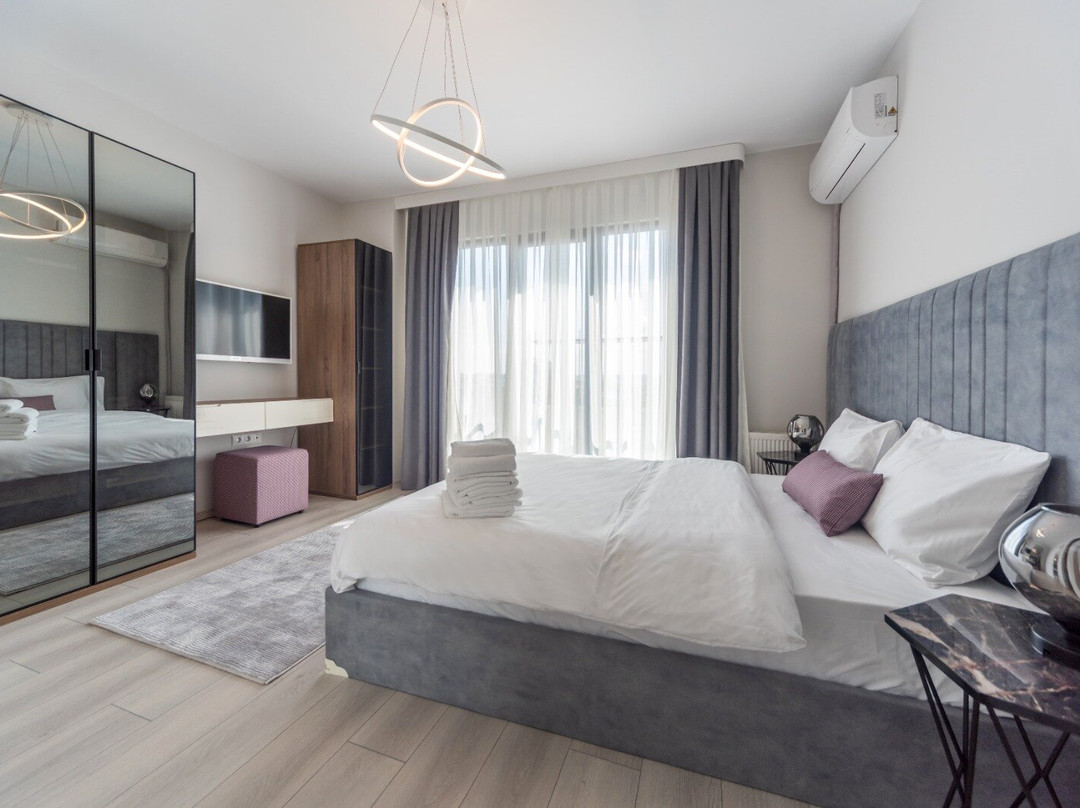 Green Hills Suites主图