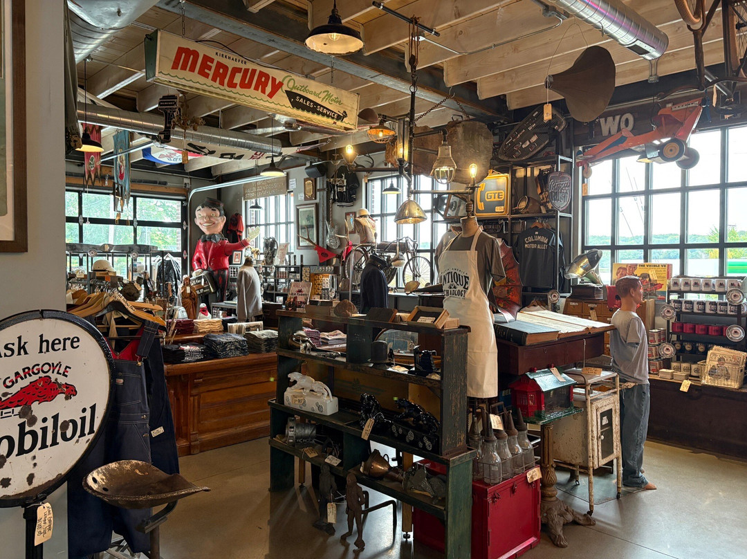 Antique Archeology-Le Claire必去景点