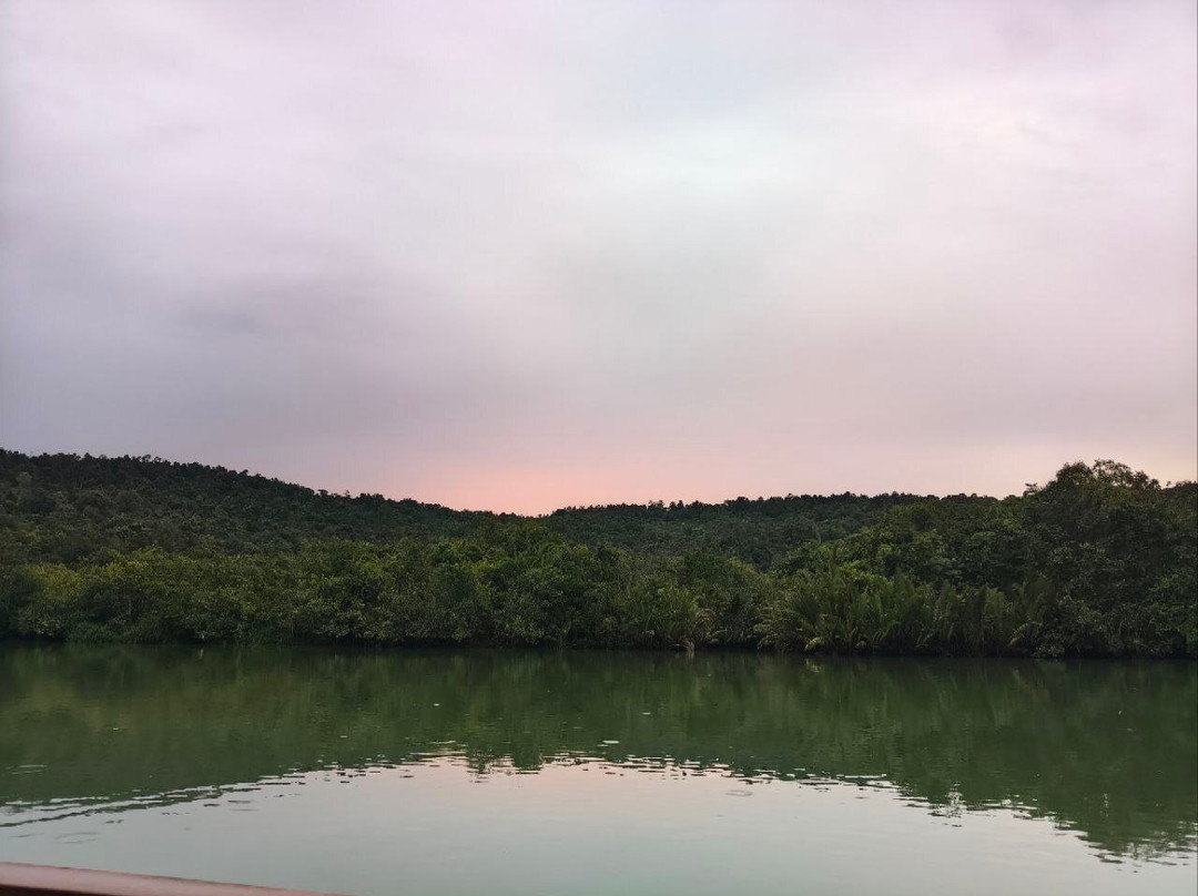 四河流浮动寄宿酒店主图