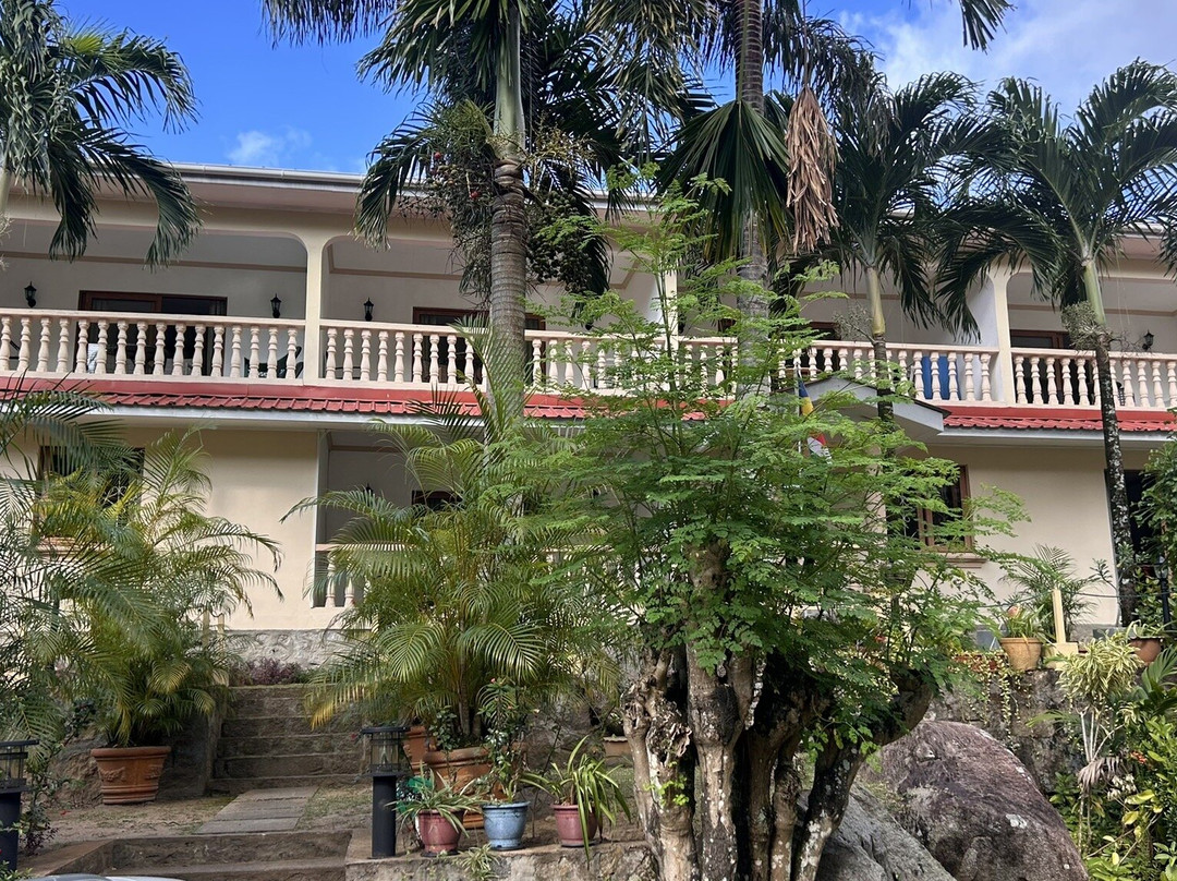 Forest Lodge Guest House主图