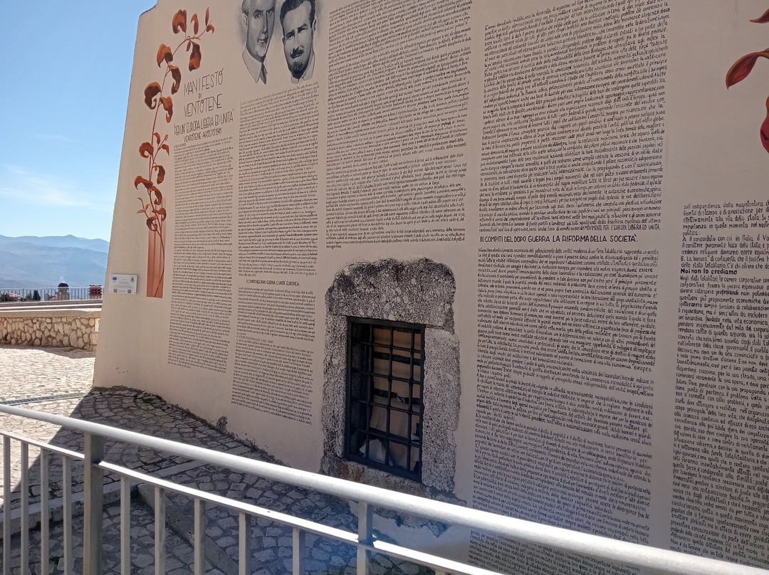 Murales ''Fontamara''-Aielli必去景点