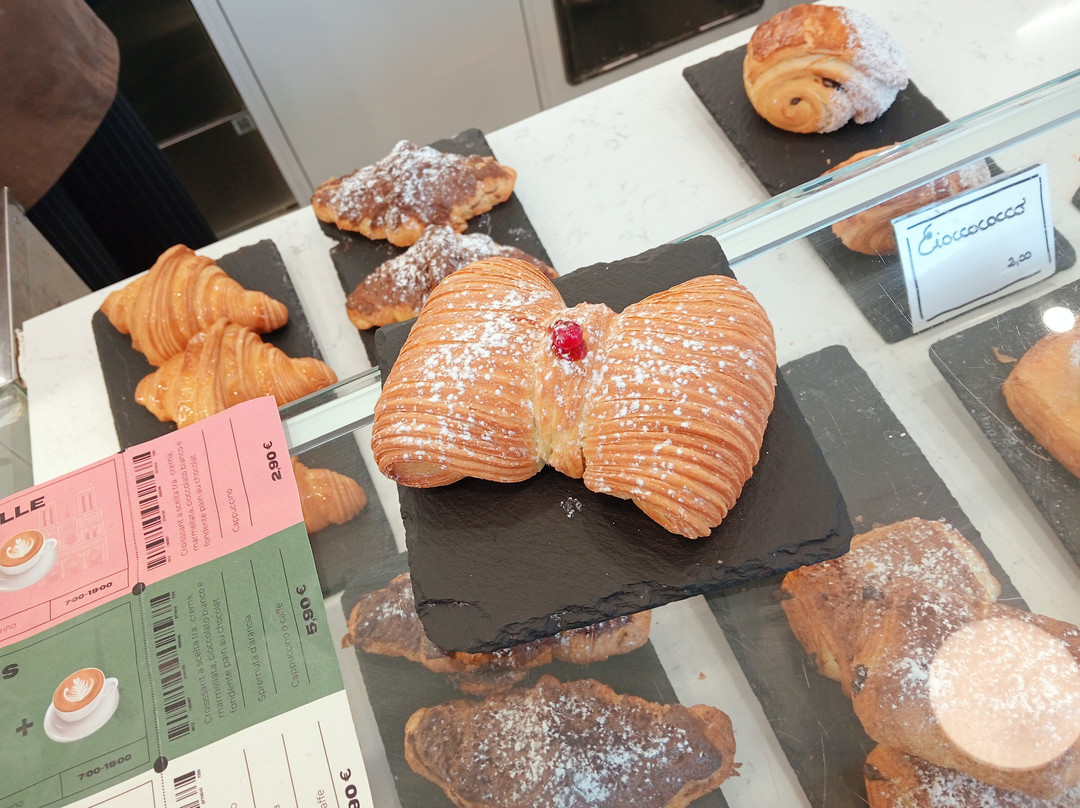 La Parisienne Café