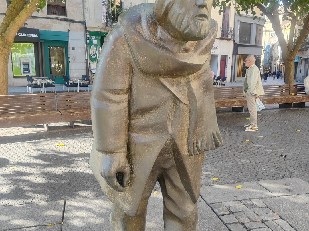 Monumento A Adares-萨拉曼卡必去景点
