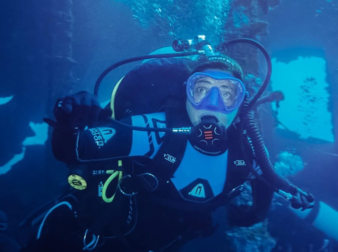 Divers Society-Saronida必去景点