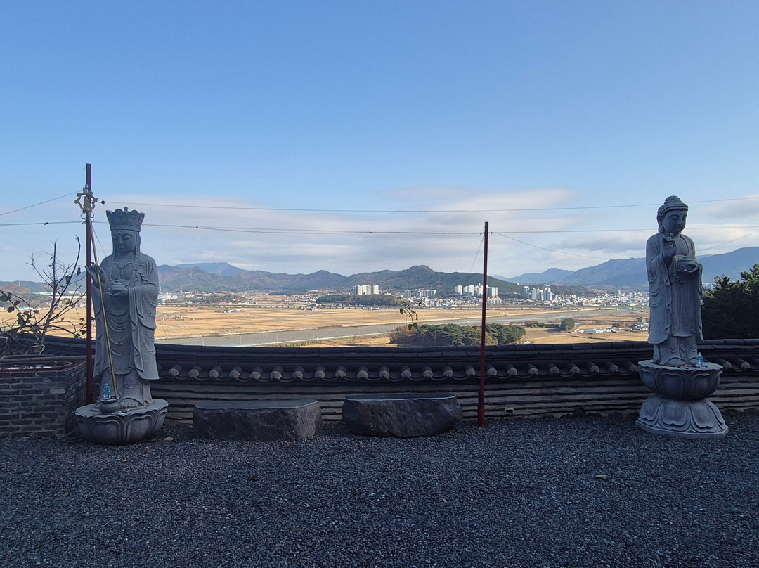 Wangdaesa-保宁市必去景点