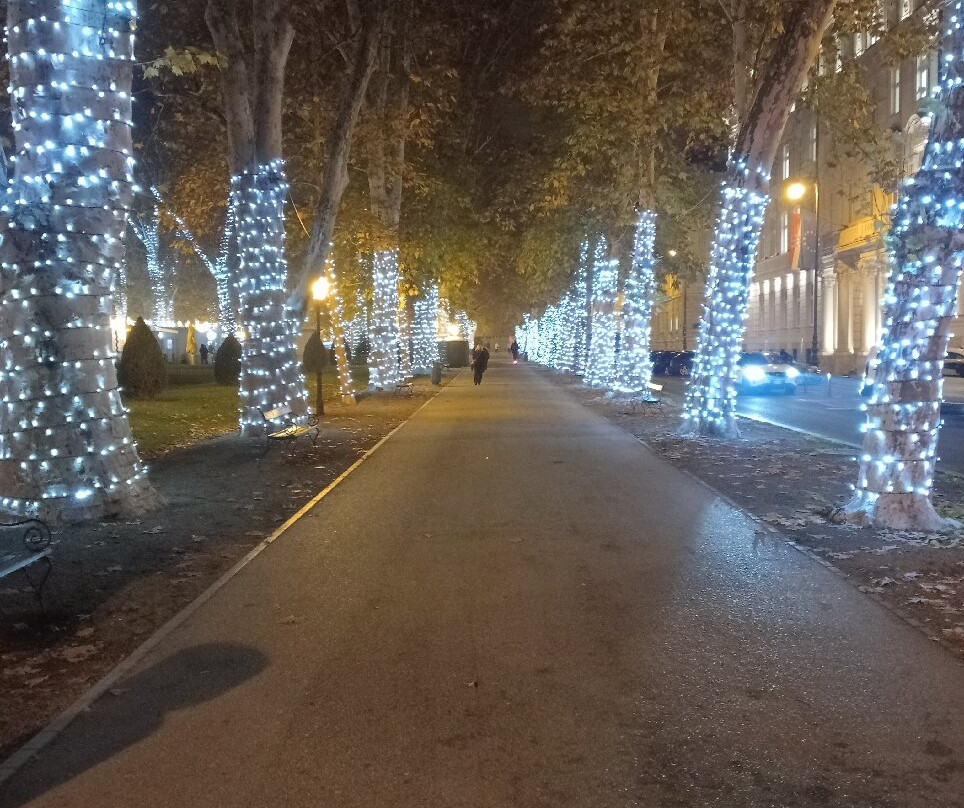 Zrinjevac-萨格勒布必去景点