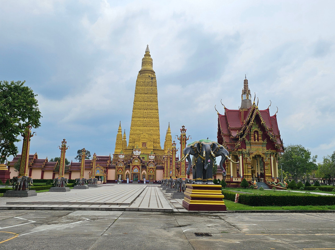 Wat Maha That Wachiramongkol-奥律必去景点