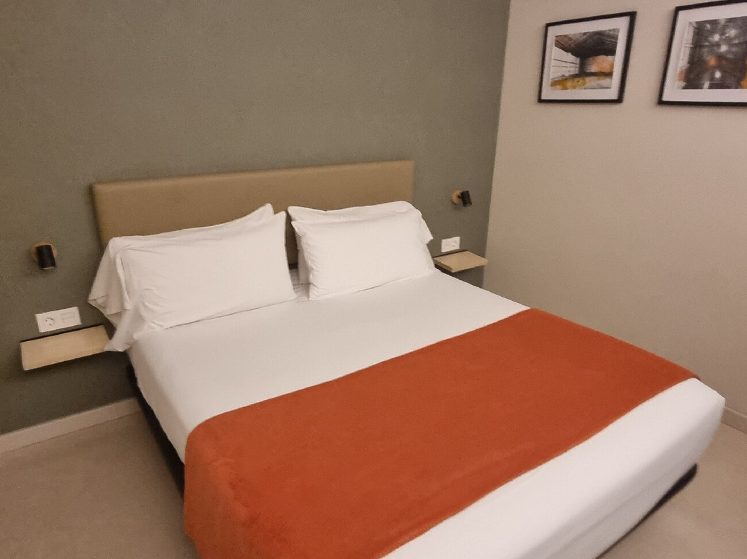 Mythic Valencia主图