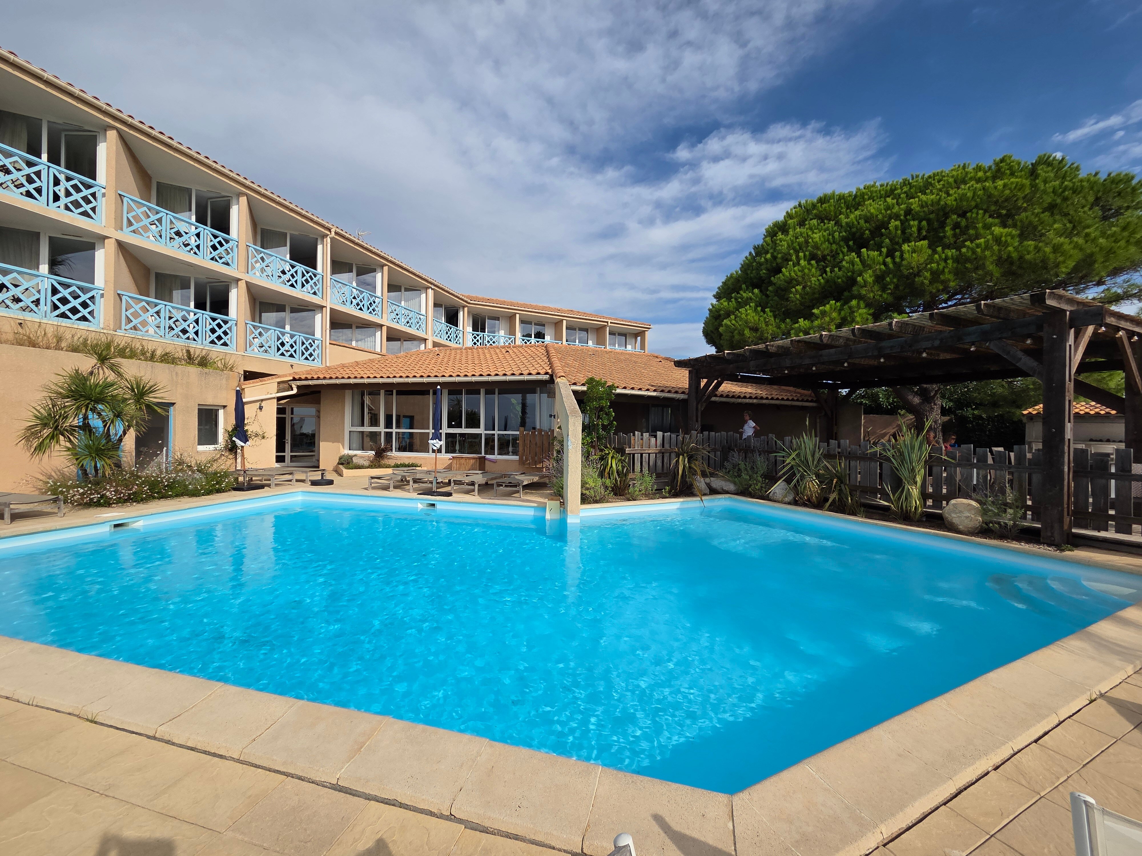 Hôtel Paradou Méditerranée-泳池