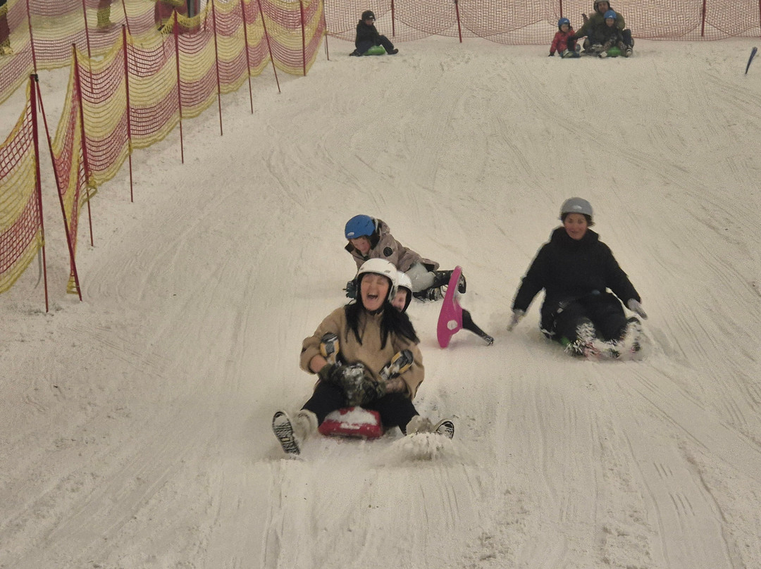 Snozone-Castleford必去景点