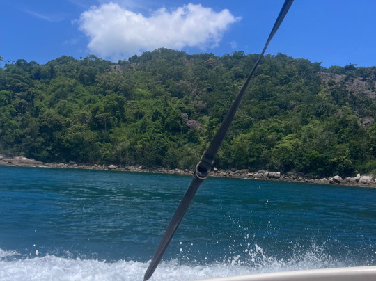 Lancha Claudio Ubatuba-乌巴图巴必去景点