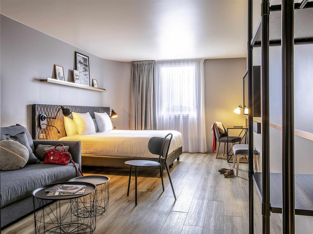 巴黎根尼维尔斯美居酒店