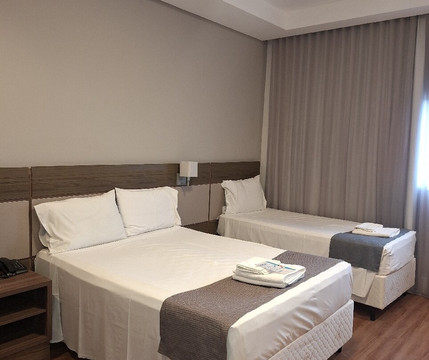 保持套房酒店主图