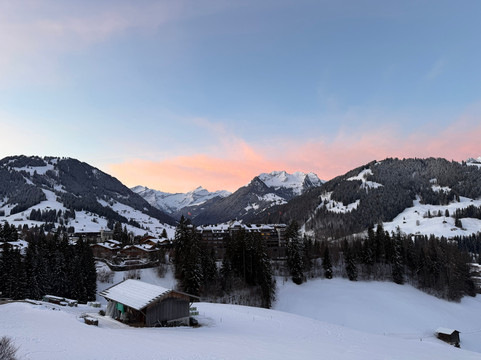 勒格朗夏莱特格施塔德酒店主图