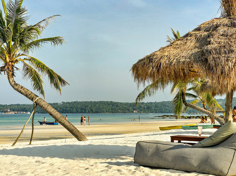 高龙秘密花园酒店主图