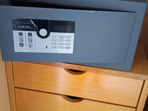 阿尔巴酒店主图