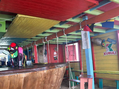 Hi-Rise Beach Bar-罗索必去景点