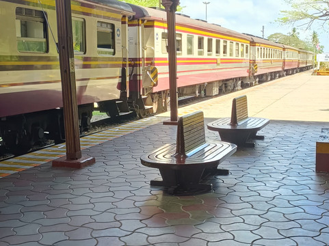 Kantang Railway Station-甘东县必去景点