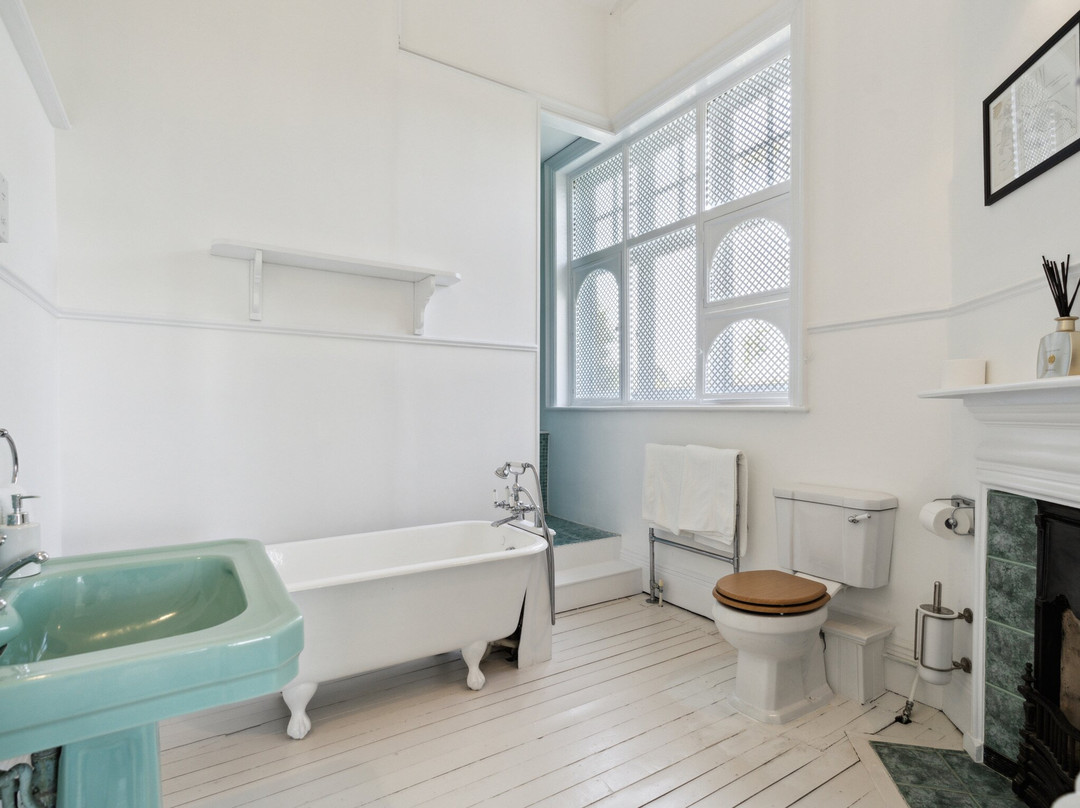 河流艺术俱乐部酒店主图