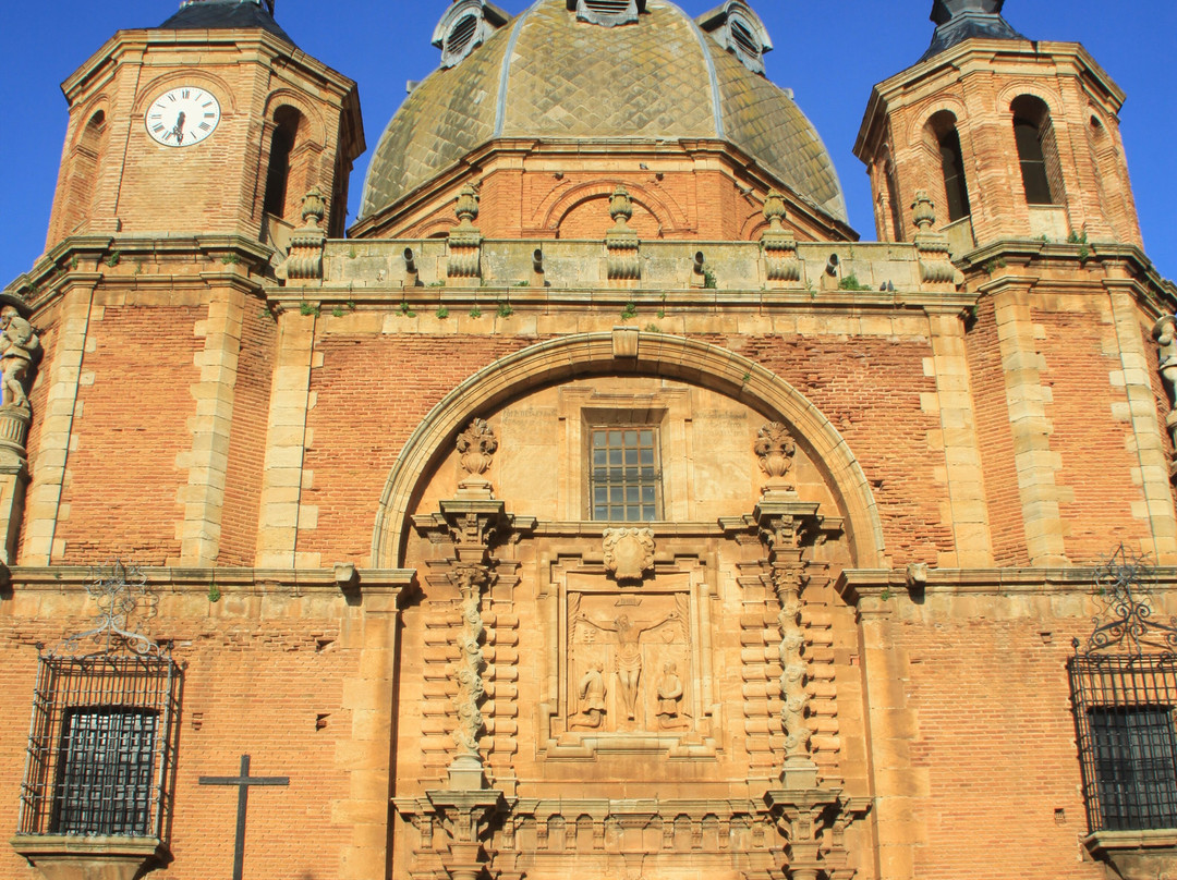 Iglesia del Santo Cristo del Valle-San Carlos del Valle必去景点