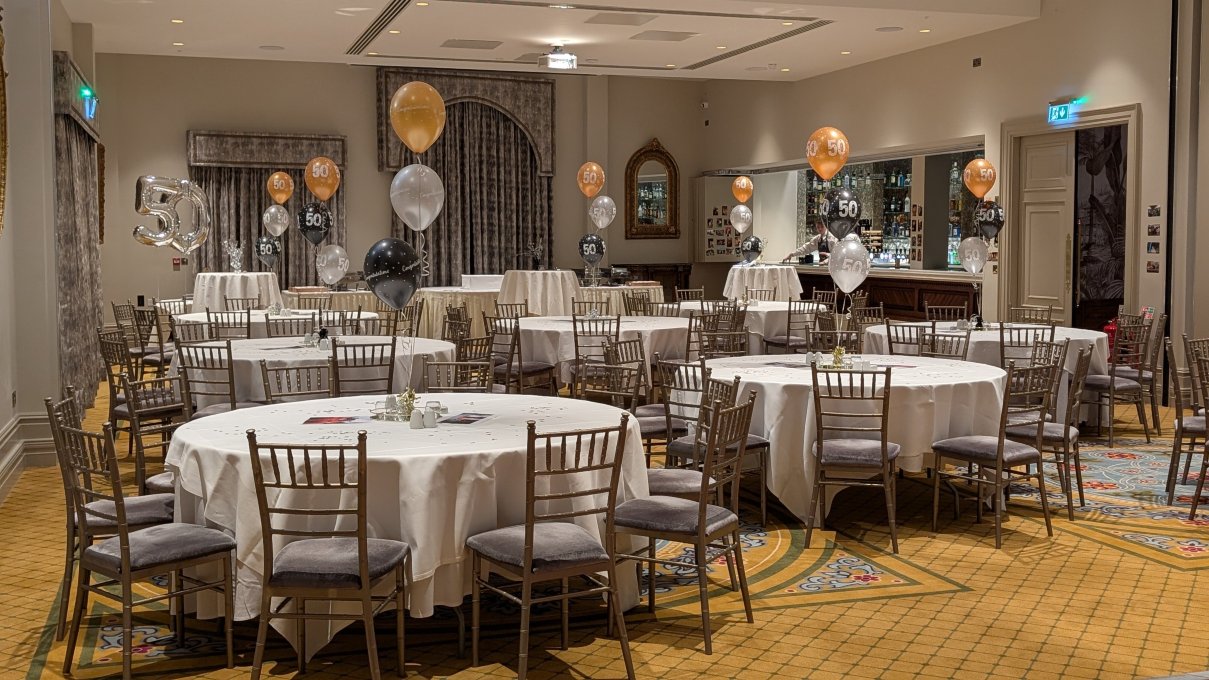 劳勒斯酒店-商务中心/多功能厅