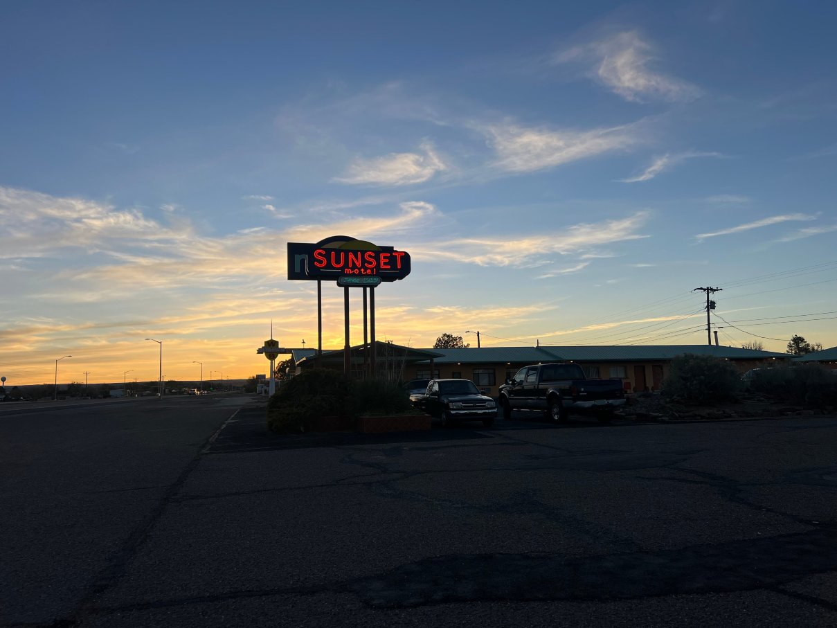 日落汽车旅馆-官方