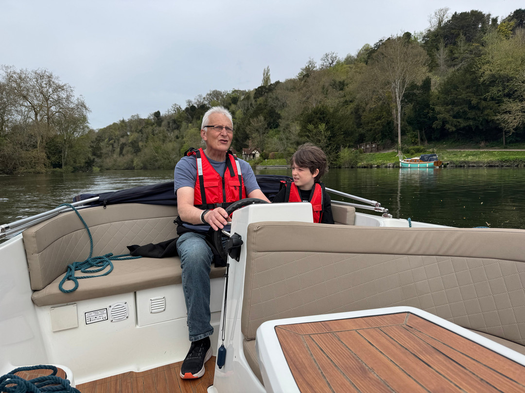 Boating at Cliveden-塔普洛必去景点