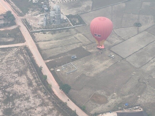 Above Laos Ballooning Adventures-旺阳必去景点
