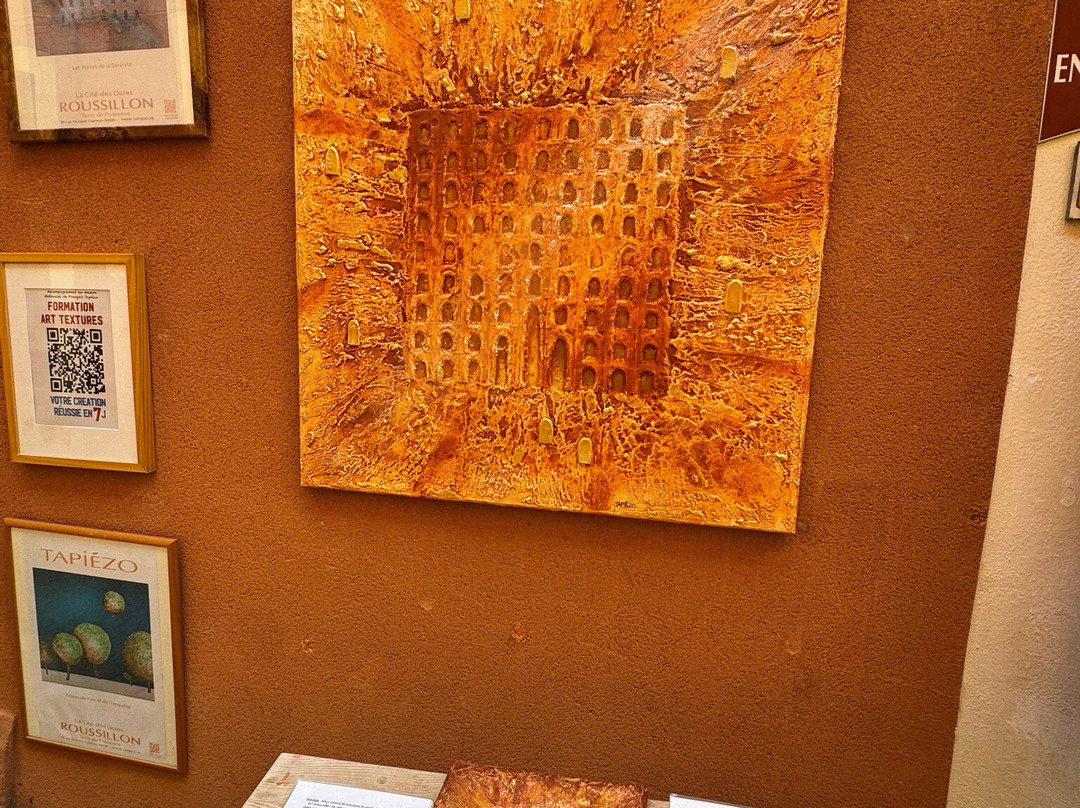 Art Gallery Contemporary Tapiézo-Roussillon必去景点