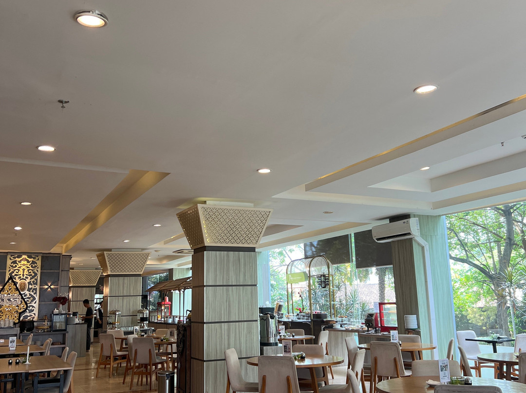 巴苏鲁安登高高级酒店主图