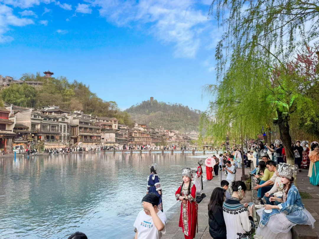 Fenghuang Hemu House主图
