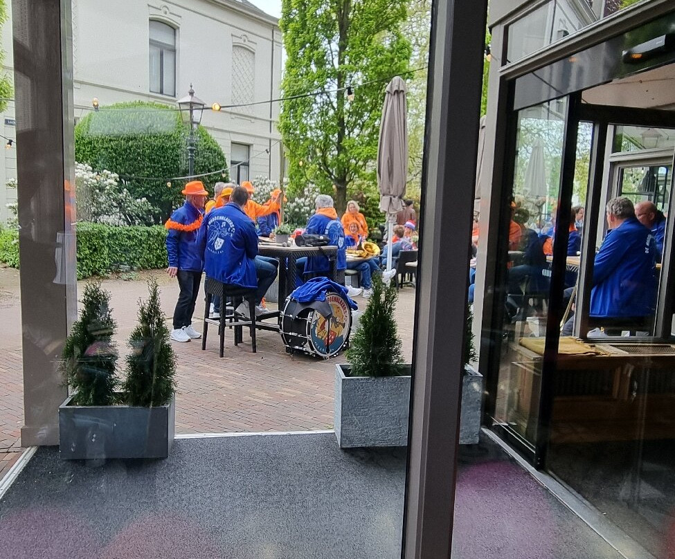 卡尔顿广场酒店主图