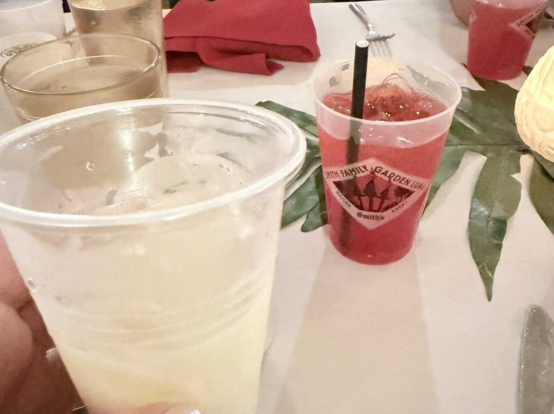 史密斯家族花园的烤猪大餐-利胡埃必去景点